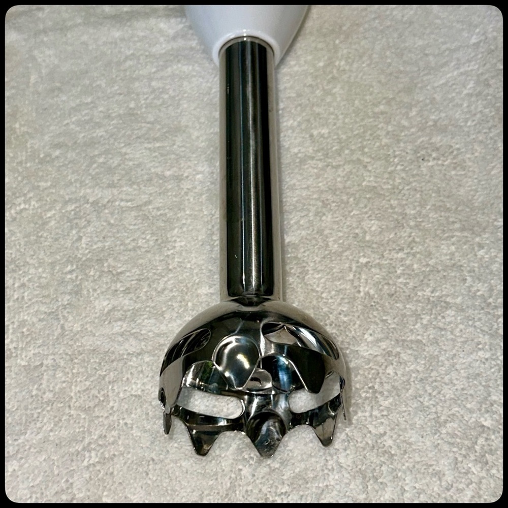 🌀🌀🌀Cuisinart White and Silver Hand Blender - Picture 5 of 15